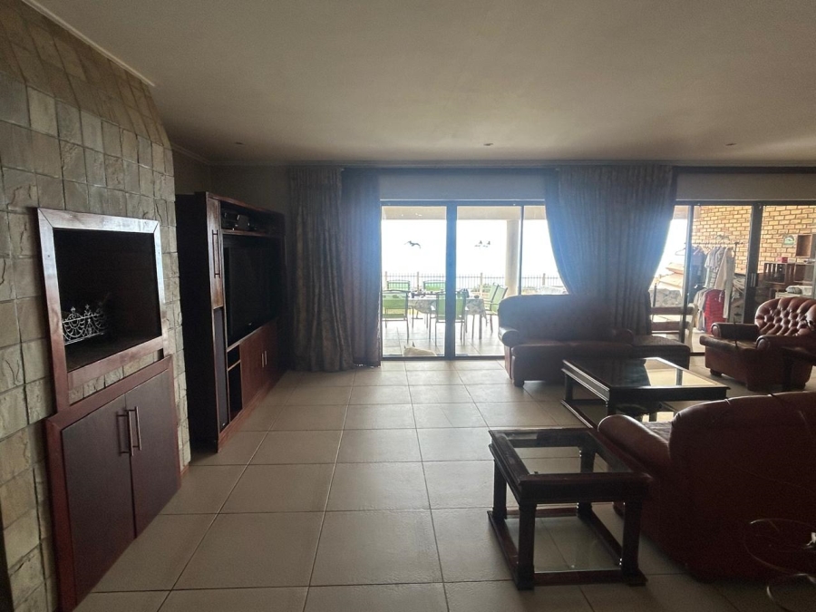 6 Bedroom Property for Sale in Da Nova Western Cape
